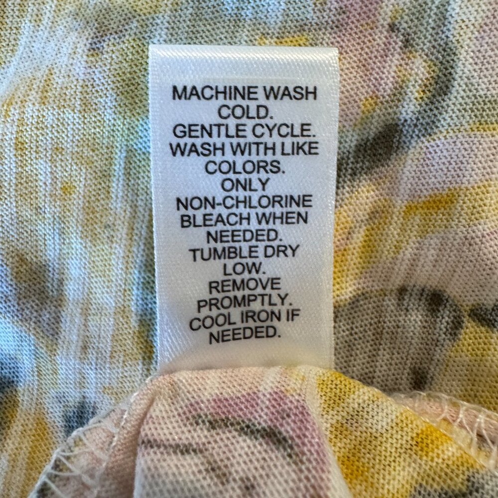 NWT CATO 26/28W Boho Floral Patchwork Eyelet Sleeve Mixed Media Raw Hem Top - Picture 10 of 12